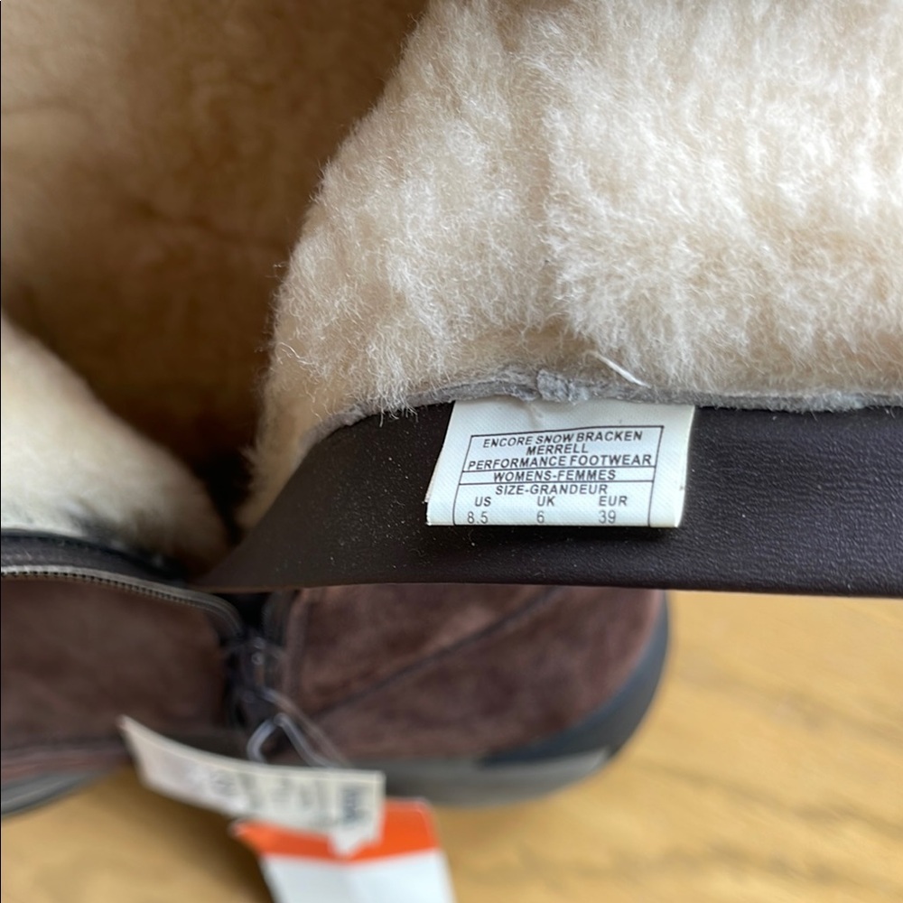 Women's Merrell Brown Shearling Boots - Picture 6 of 8